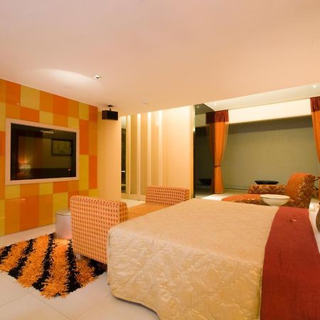 Harport Motel Kaohsiung Extérieur photo