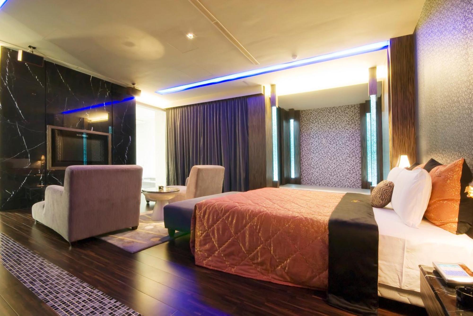 Harport Motel Kaohsiung Extérieur photo
